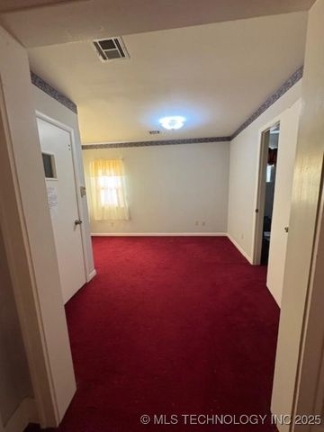 602 W 7th Avenue, Bristow, OK 74010