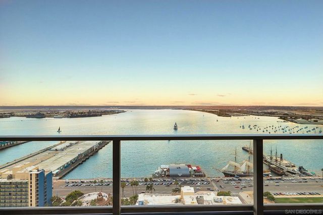 1325 Pacific Hwy 3301, San Diego, CA 92101