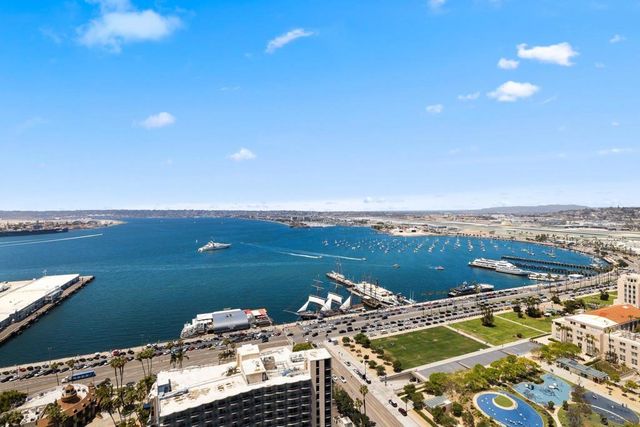 1325 Pacific Hwy 3301, San Diego, CA 92101