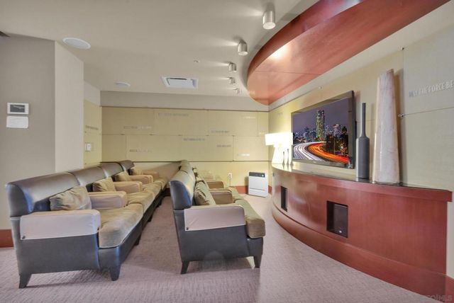 1325 Pacific Hwy 3301, San Diego, CA 92101