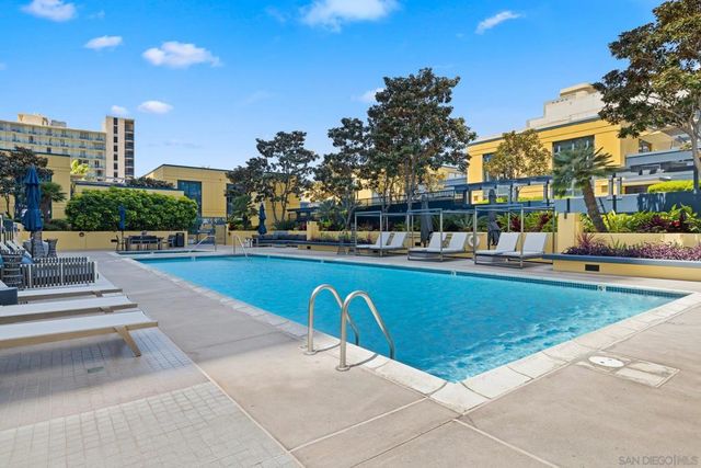 1325 Pacific Hwy 3301, San Diego, CA 92101