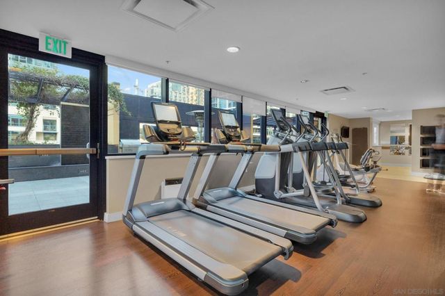 1325 Pacific Hwy 3301, San Diego, CA 92101