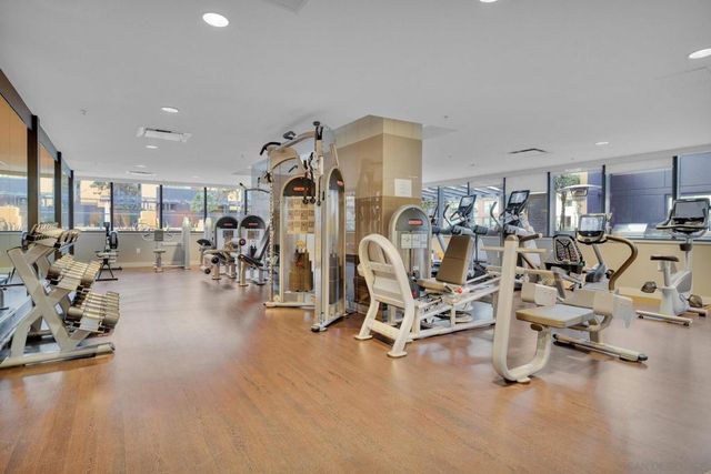 1325 Pacific Hwy 3301, San Diego, CA 92101