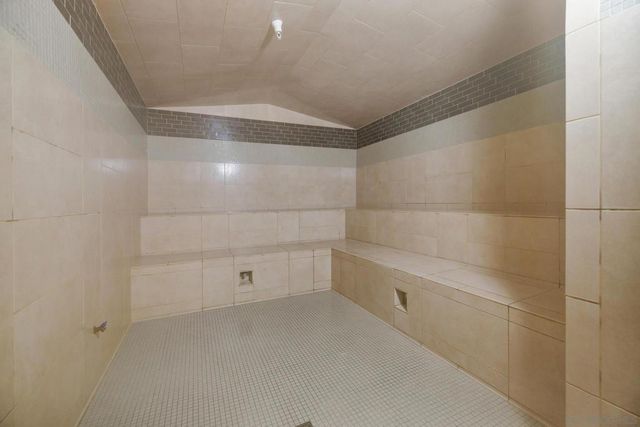 1325 Pacific Hwy 3301, San Diego, CA 92101