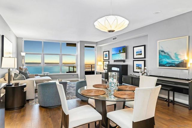 1325 Pacific Hwy 3301, San Diego, CA 92101