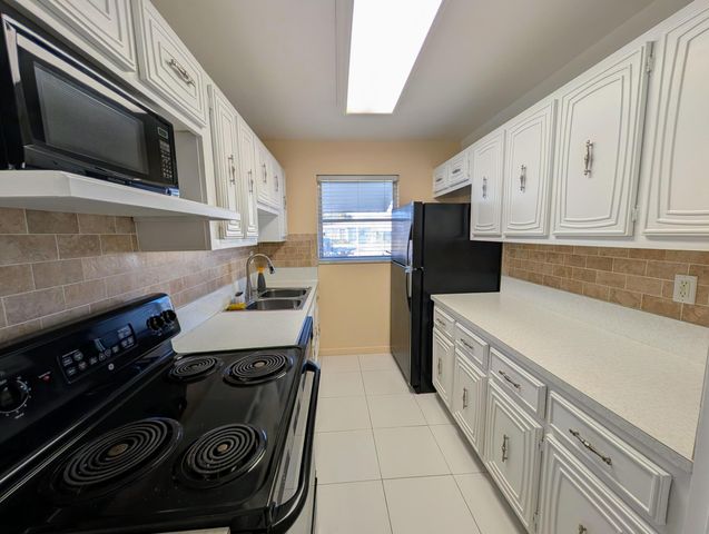 160 High Point Terrace E C, Delray Beach, FL 33445