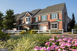 17 TACOMA LN, Hamilton, NJ 08619