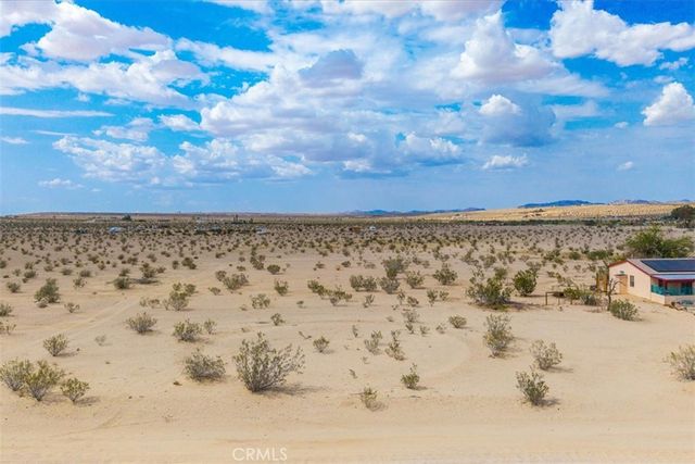 68840 Mesa Drive, 29 Palms, CA 92277