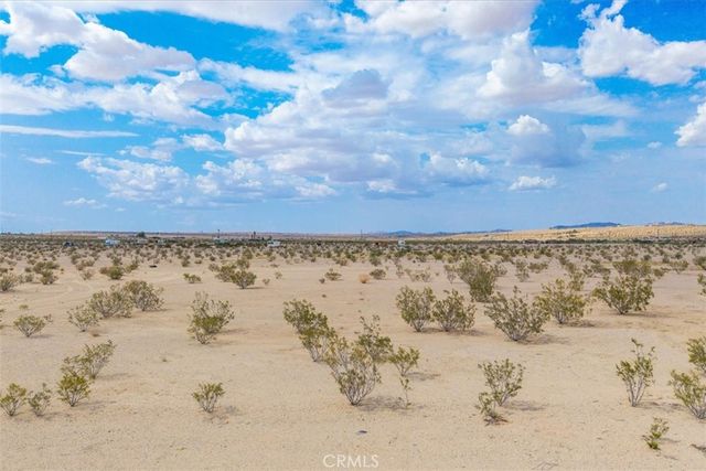 68840 Mesa Drive, 29 Palms, CA 92277