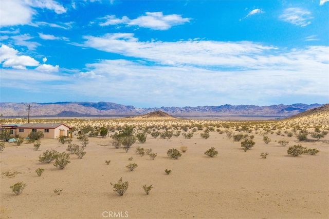 68840 Mesa Drive, 29 Palms, CA 92277