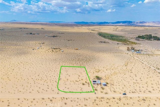 68840 Mesa Drive, 29 Palms, CA 92277