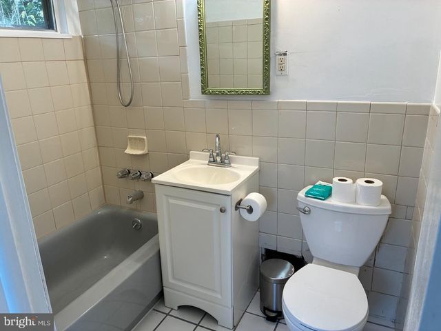 15 ALLSTON RD, Kendall Park, NJ 08824