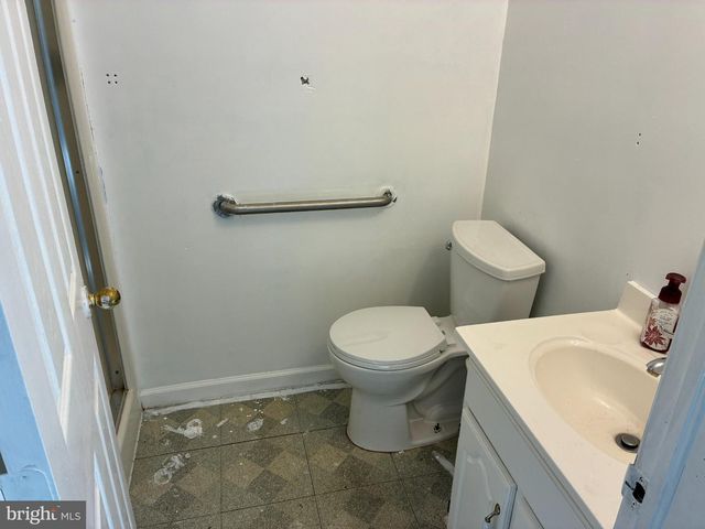 15 ALLSTON RD, Kendall Park, NJ 08824