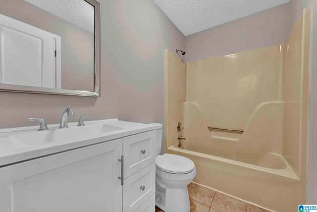 600 HOLT CIRCLE, Hayden, AL 35079
