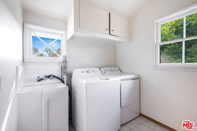 2924 Manning Avenue, Los Angeles, CA 90064