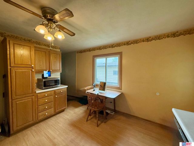 105 Brentwood Avenue, Hickman, NE 68372