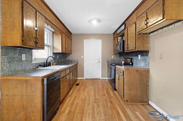 885 Rice Mill Chavers Road, Albertville, AL 35951