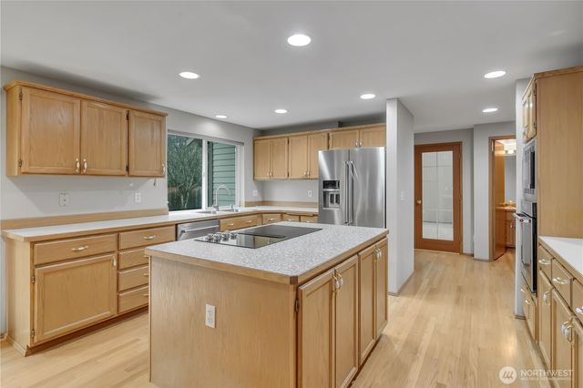26105 159th Place SE, Covington, WA 98042