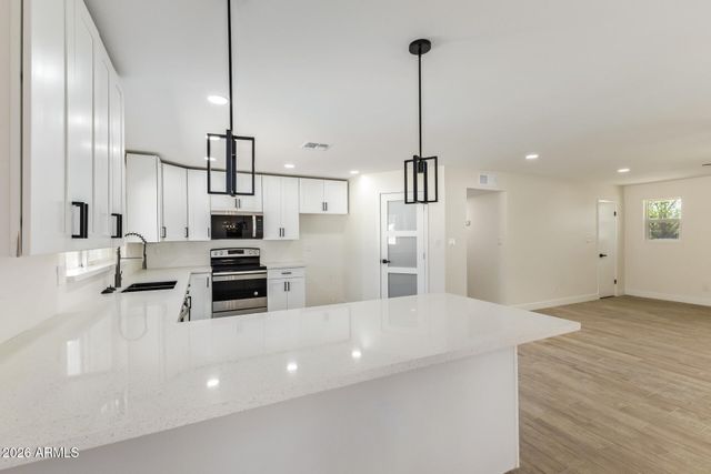 3030 W TUCKEY Lane, Phoenix, AZ 85017