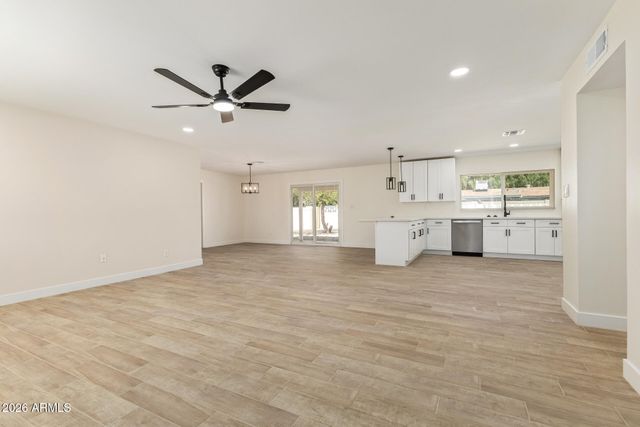 3030 W TUCKEY Lane, Phoenix, AZ 85017