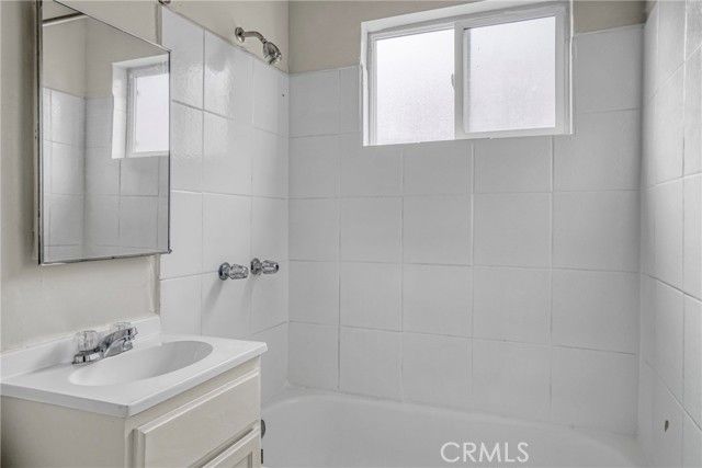 5606 S Figueroa, Los Angeles, CA 90037