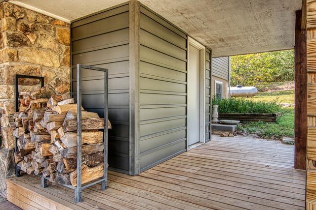 195 Ludora Drive, Shell Knob, MO 65747