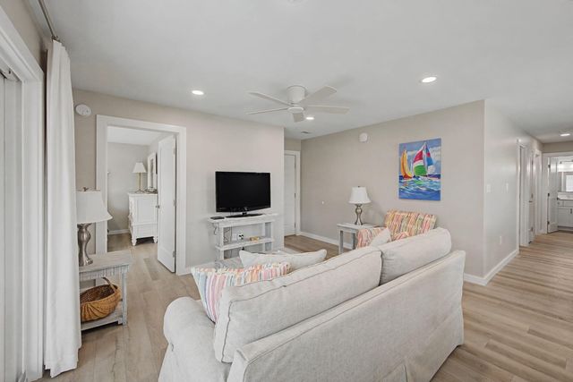 11 Beachside Drive UNIT 523, Santa Rosa Beach, FL 32459