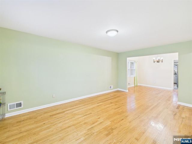 114 Ackerman Avenue, Ridgewood, NJ 07450