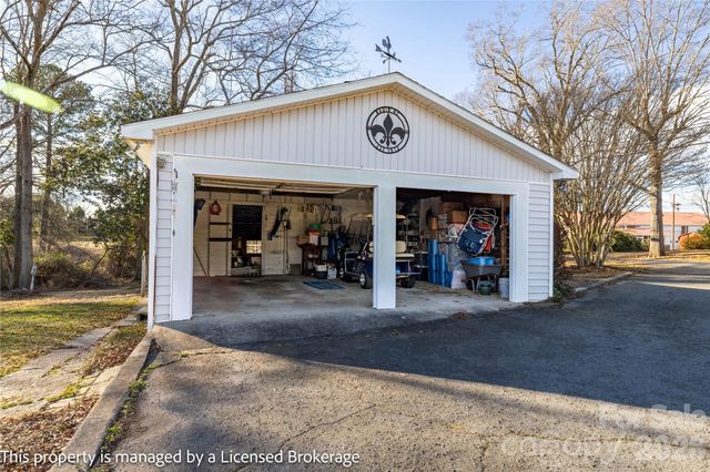 2 Tallassee Street, Badin, NC 28009