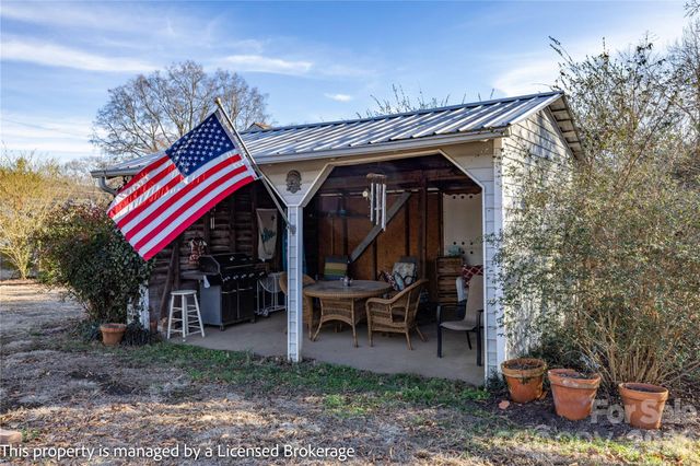 2 Tallassee Street, Badin, NC 28009