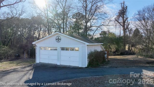 2 Tallassee Street, Badin, NC 28009
