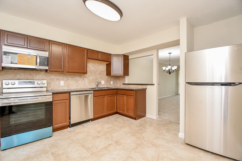 2367 Briarwest Boulevard, Houston, TX 77077