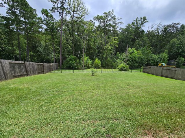 2027 Brookmont Drive, Conroe, TX 77301