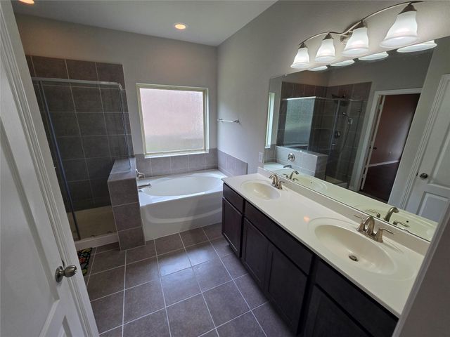 2027 Brookmont Drive, Conroe, TX 77301