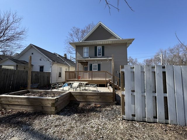 919 N Lee Street, Bloomington, IL 61701