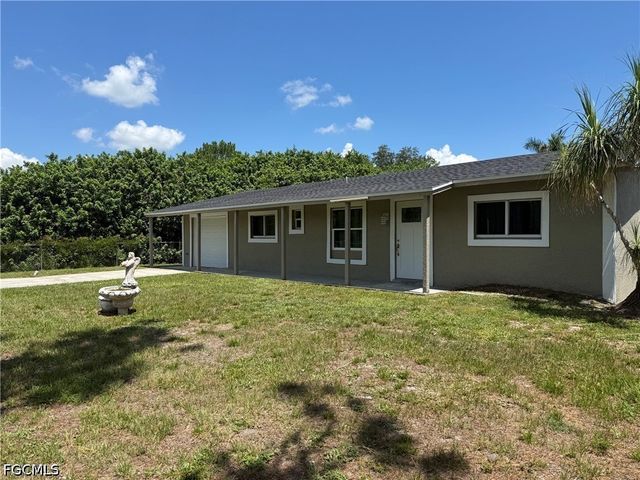 2199 Wyandotte AVE, Alva, FL 33920