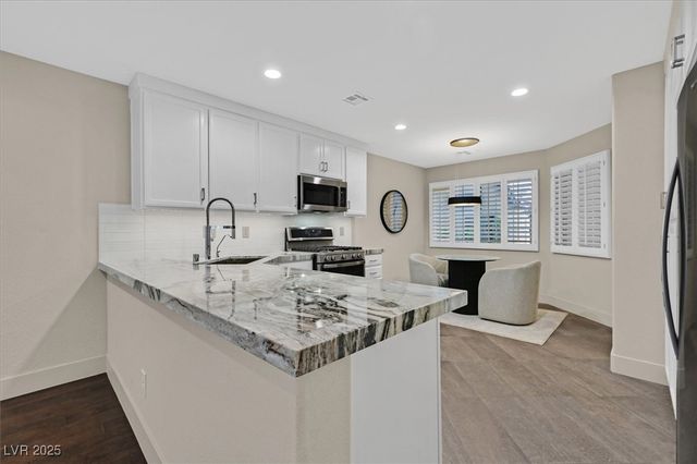 10210 Juniper Creek Lane, Las Vegas, NV 89145