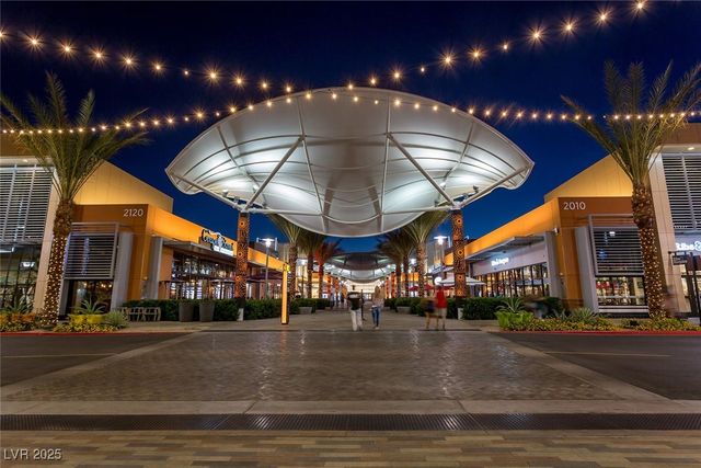 10210 Juniper Creek Lane, Las Vegas, NV 89145