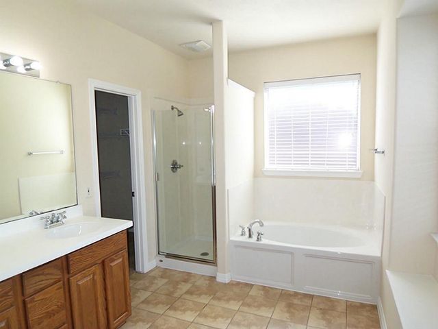 17207 Mossbriar Lane, Houston, TX 77095