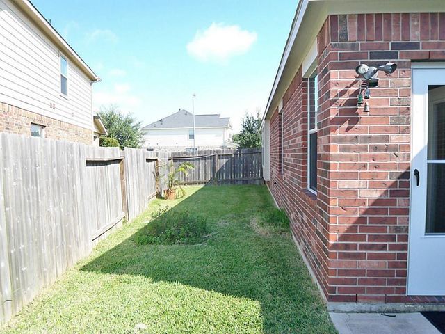 17207 Mossbriar Lane, Houston, TX 77095