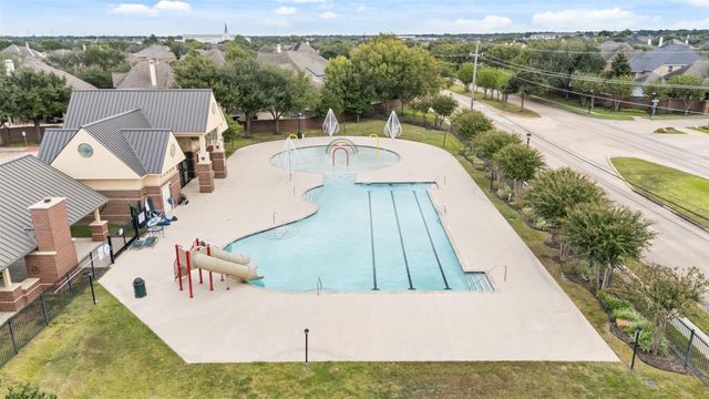 17207 Mossbriar Lane, Houston, TX 77095