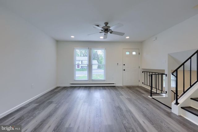 106 WARREN WAY, Lancaster, PA 17601