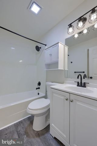 106 WARREN WAY, Lancaster, PA 17601