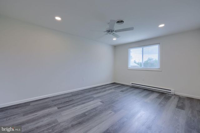 106 WARREN WAY, Lancaster, PA 17601