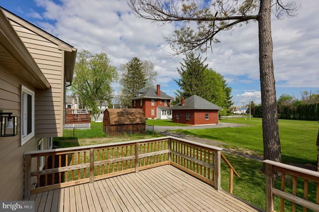 106 WARREN WAY, Lancaster, PA 17601