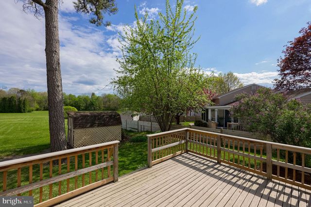 106 WARREN WAY, Lancaster, PA 17601