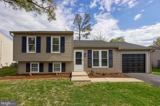 106 WARREN WAY, Lancaster, PA 17601