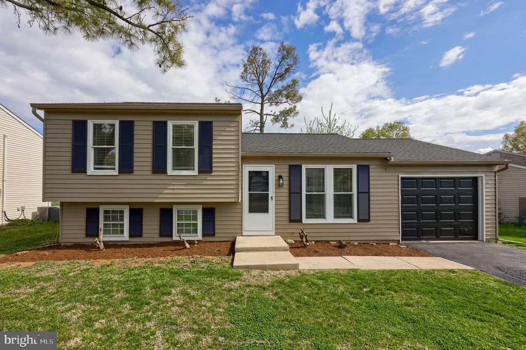 106 WARREN WAY, Lancaster, PA 17601