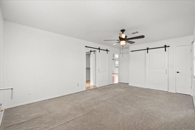 1172 Sailfish Street, Hitchcock, TX 77563
