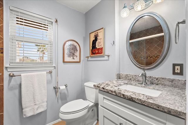 1172 Sailfish Street, Hitchcock, TX 77563